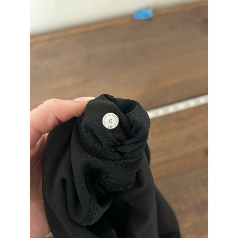 Women's Lululemon Black  Wunder Under High Rise   Leggings size 6 24" - Picture 6 of 8